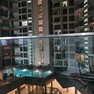  Apartment At Regalia Sky Pool Malaysia